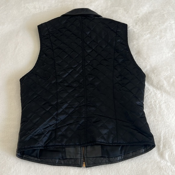 LEATHER FRONT VEST BY STUDIO SIENA BLACK LEATHER SIZE S. BACK IS MATERIAL. - Picture 12 of 16
